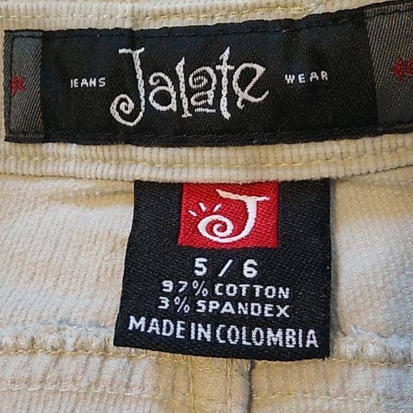 Junior Corduroy Skirt. Jalate Jeans Wear. Size 5/6. Color: Beige. - Picture 3 of 5